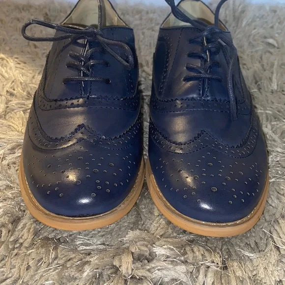 Women’s size 9 navy blue dress shoe - Picture 2 of 12